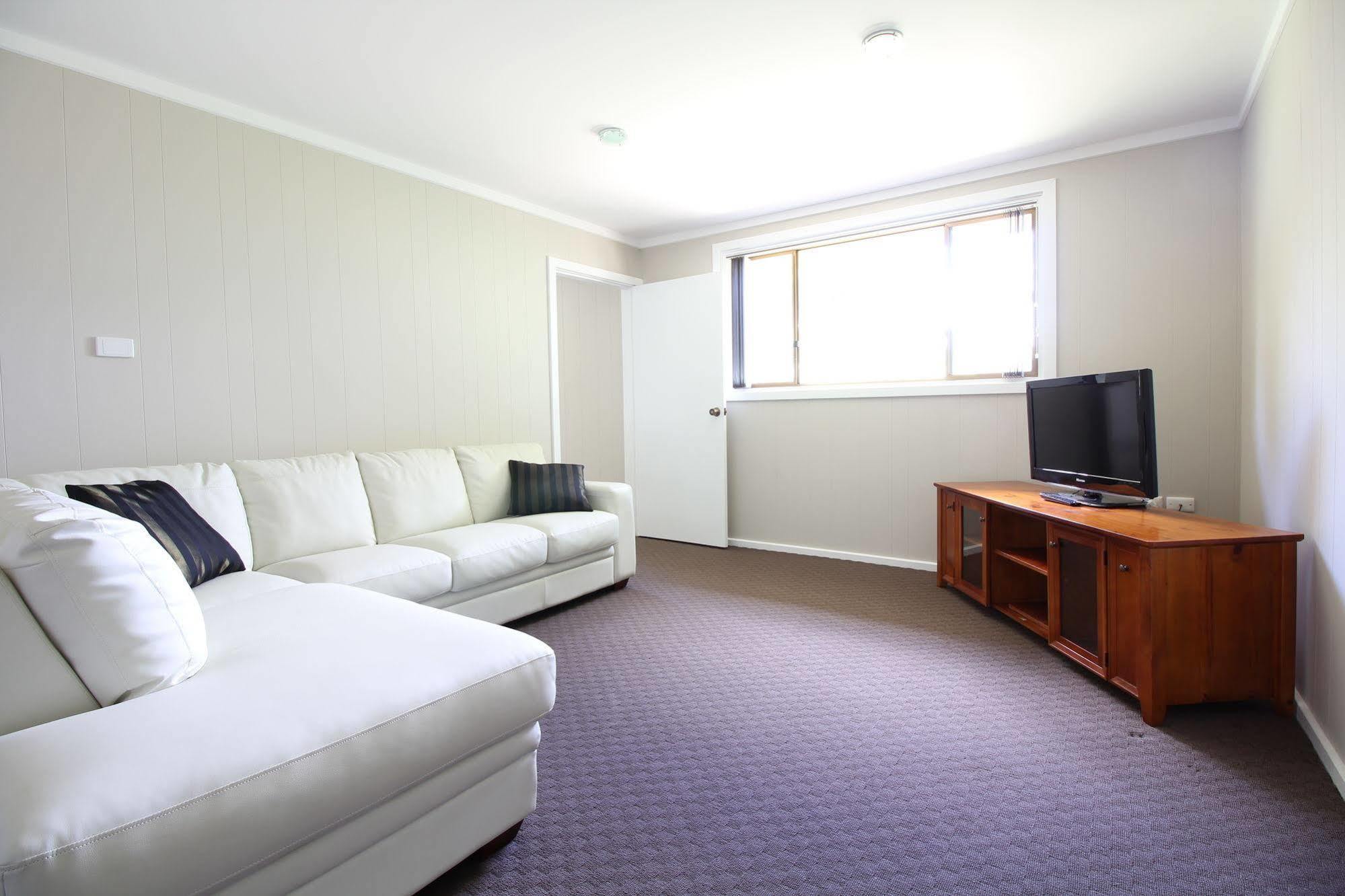 Snowy Mountains Resort And Function Centre Adaminaby Eksteriør bilde